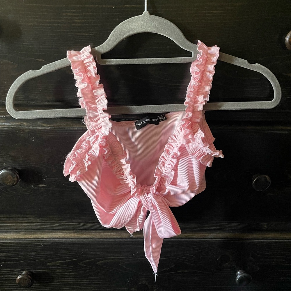 Pretty Little Things: Crop Top